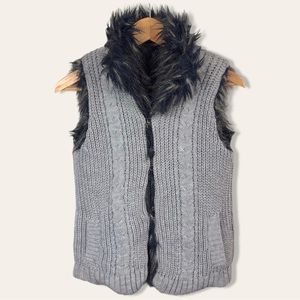 Pinc Premium Reversible Faux Fur Feathers Cable Knit Collared Sweater Vest Gray